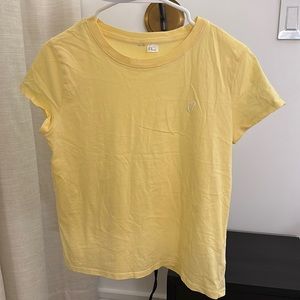 Yellow tee in size S. Worn once, perfect condition. 🤍